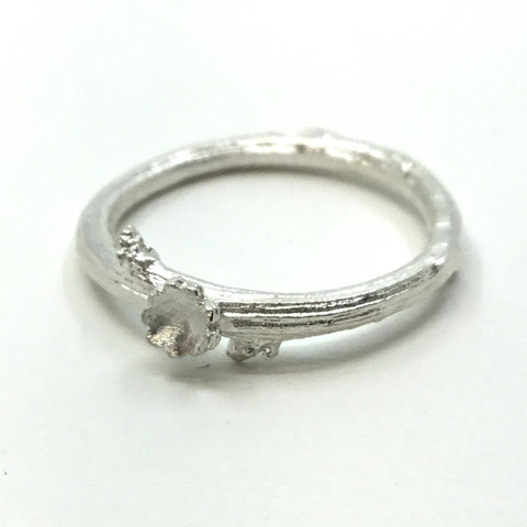 Briar Flowered Ring