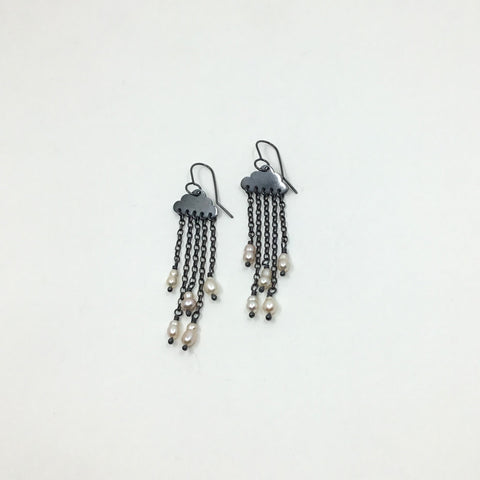 Ua (rain) earrings Oxy