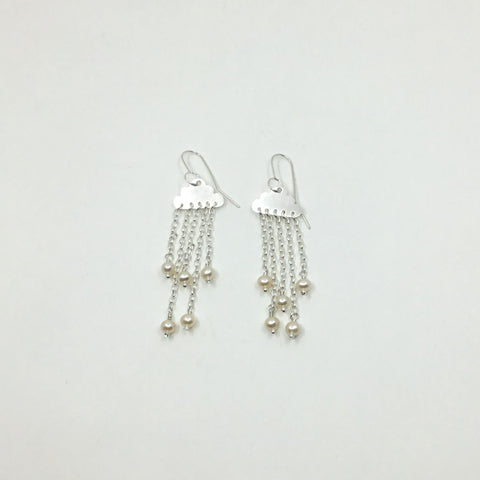 Ua (rain) earrings shiny