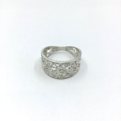 Lace Detail Ring Medium